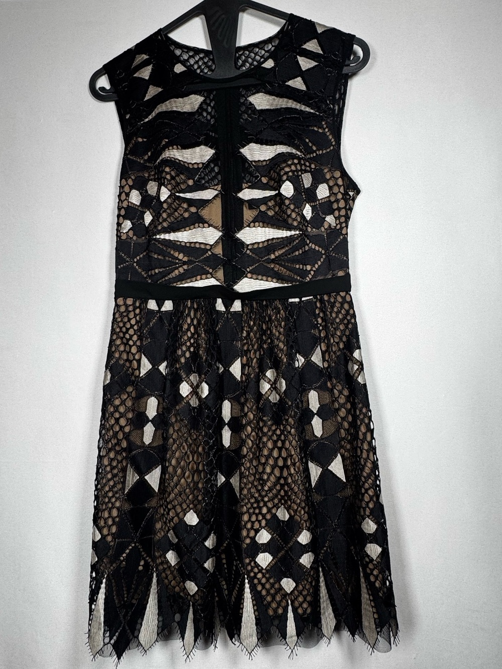 BCBGMAXAZRIA Via Giulia Black Lace Fit & Flare Cocktail Dress Size 4 - Picture 2 of 7